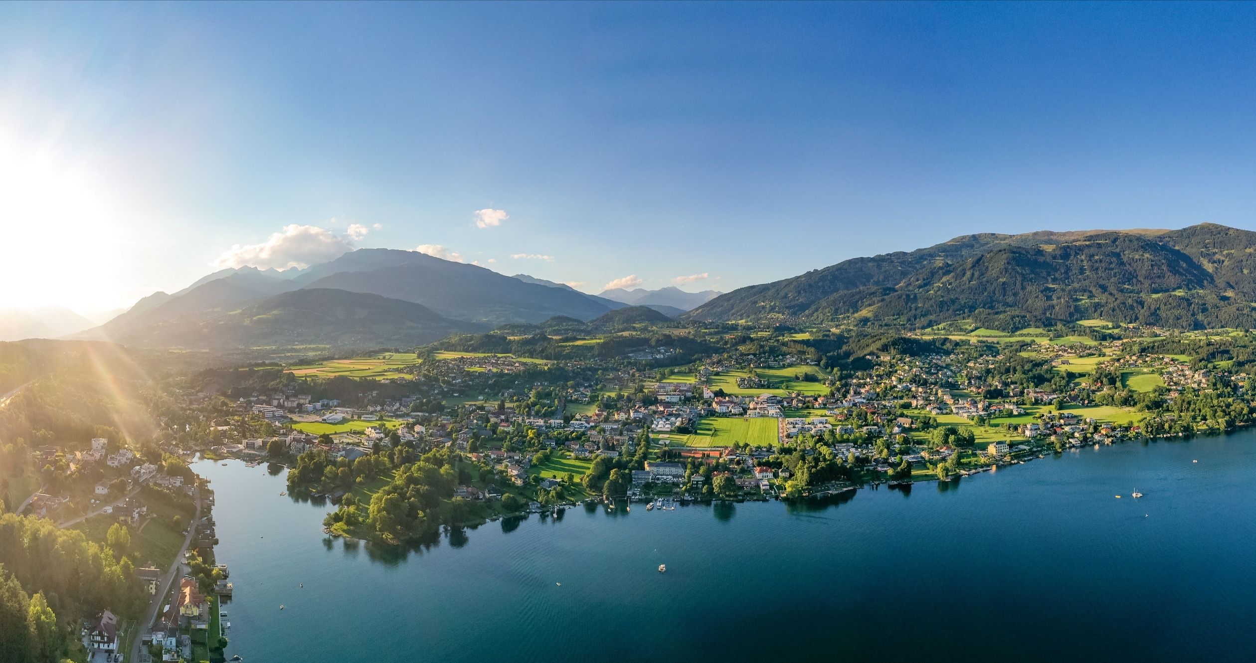 Ausblick vom Südufer auf Seeboden am Millstätter See