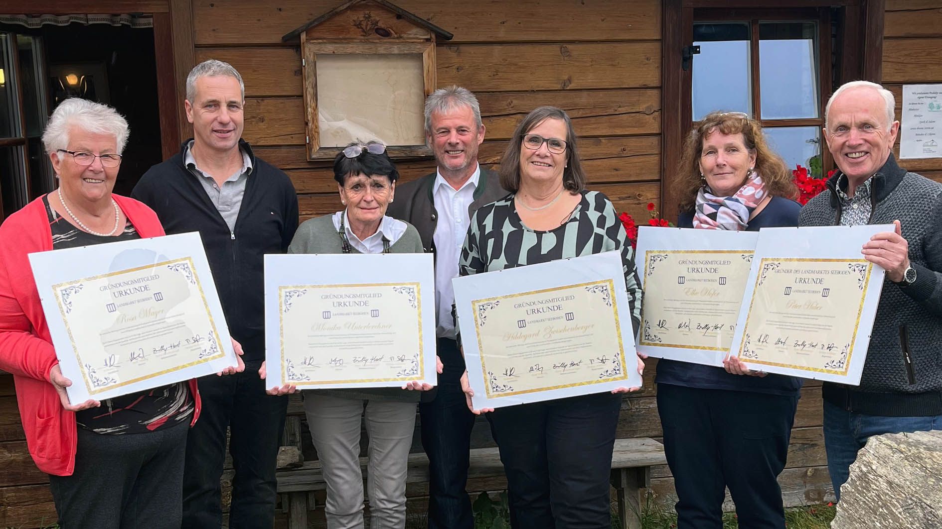 Rosa Mayer, Adolf Mussnig (Obmann), Monika Unterlerchner, GV Horst Zwischenberger (Kassier), Elke Hofer, Hildegard Zwischenberger und Peter Huber.